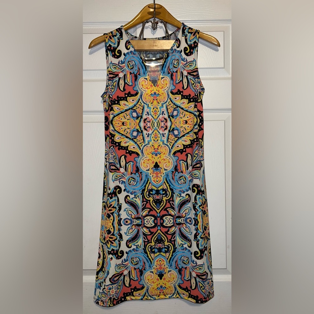 Haani Colorful Dress With Keyhole Size Medium EUC